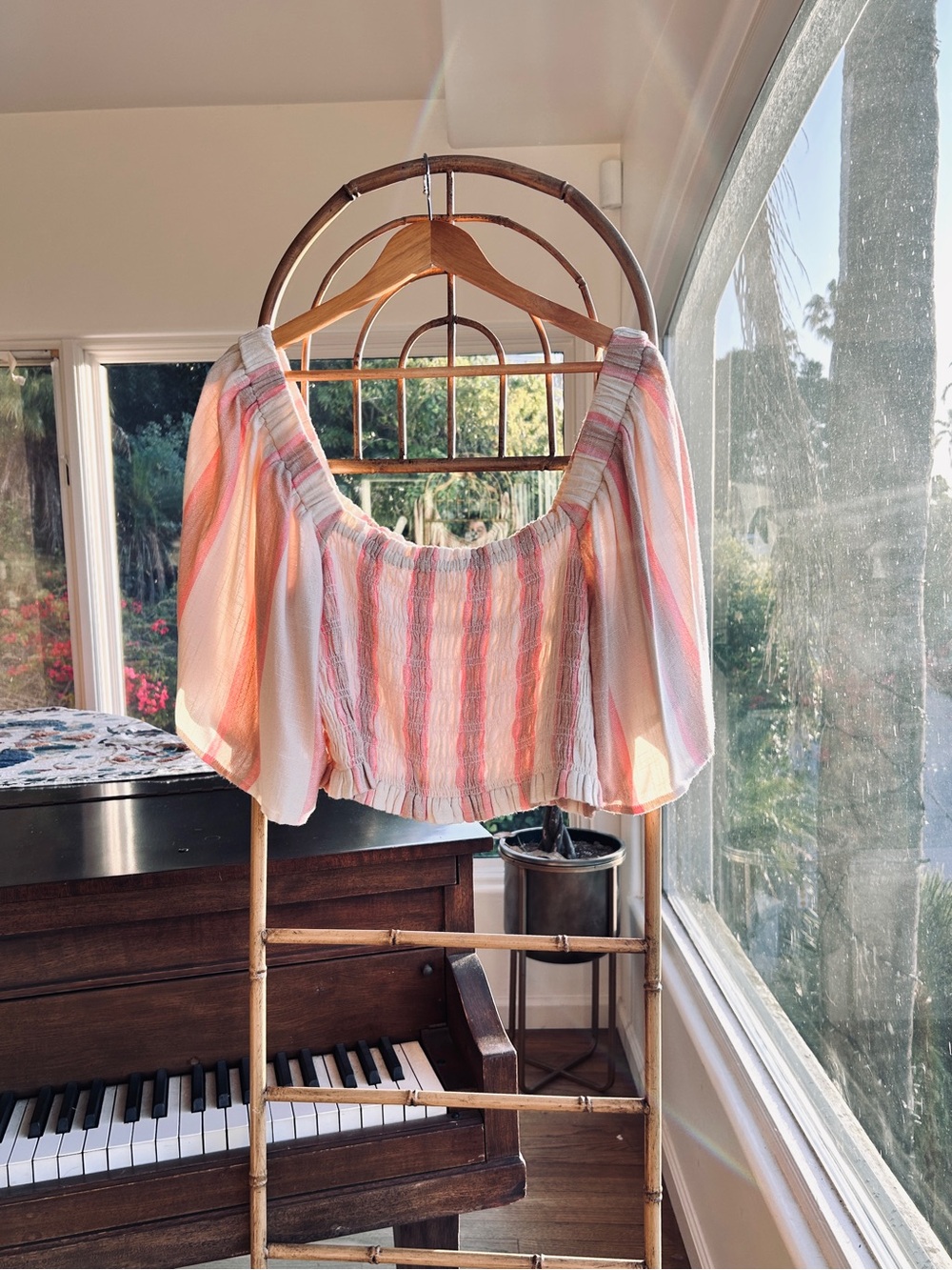 Rip Curl Pink & Cream Striped Off-Shoulder Smocked Crop Top size XL Size - Picture 10 of 10